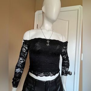 Guess black top/size XS🖤